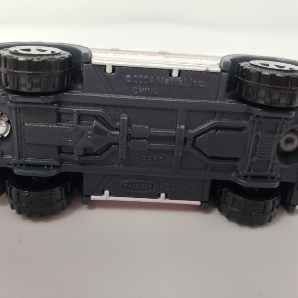 Matchbox Metro Shuttle Bus MBTA Diecast Die-cast Toy - Picture 11 of 16